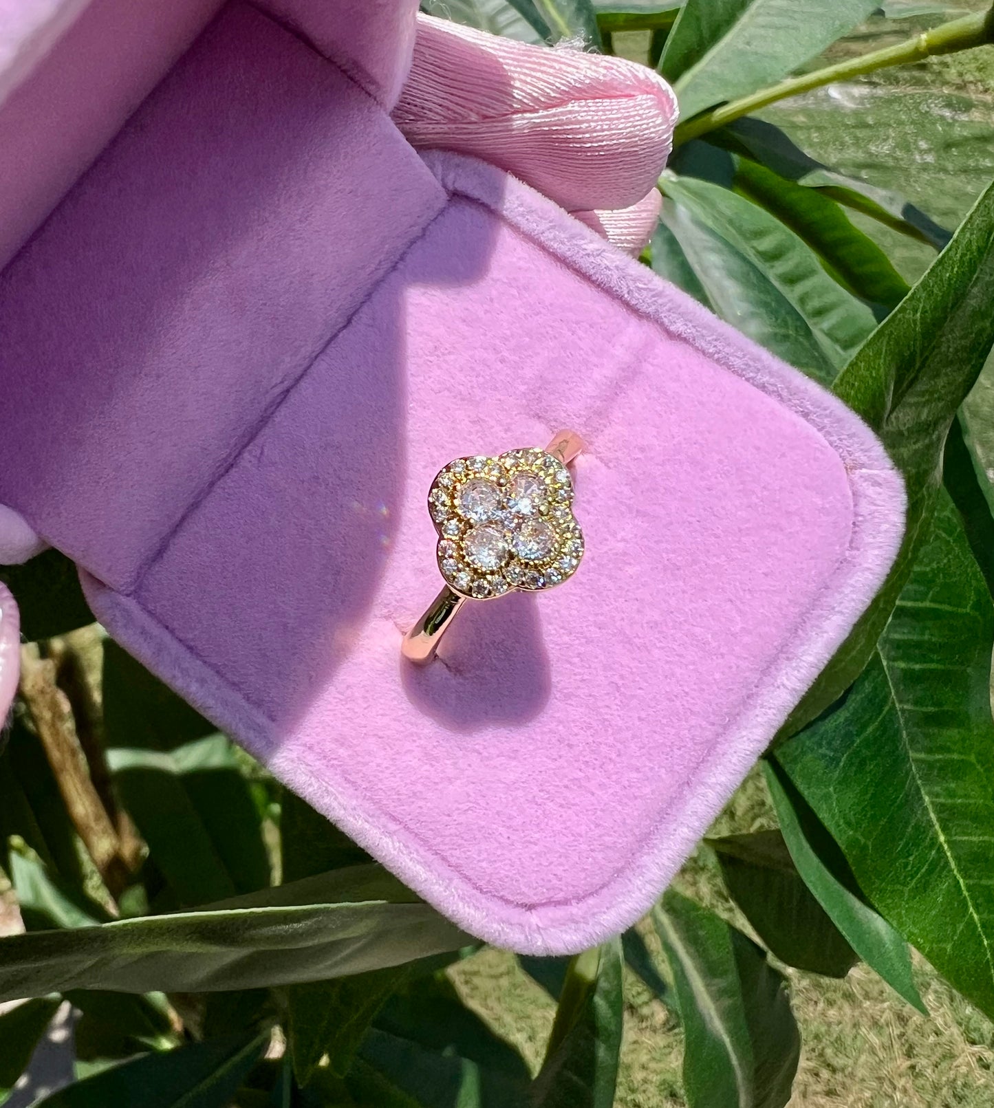 Clover Kiss Adjustable Ring