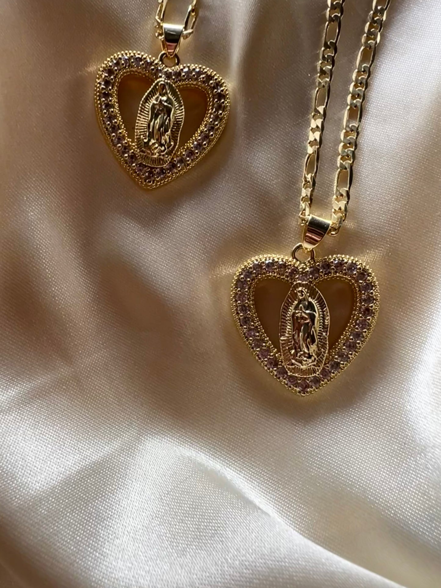 Ave Amor Necklace