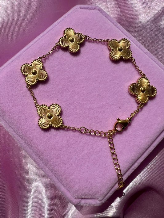 Radiant Clover Bracelet