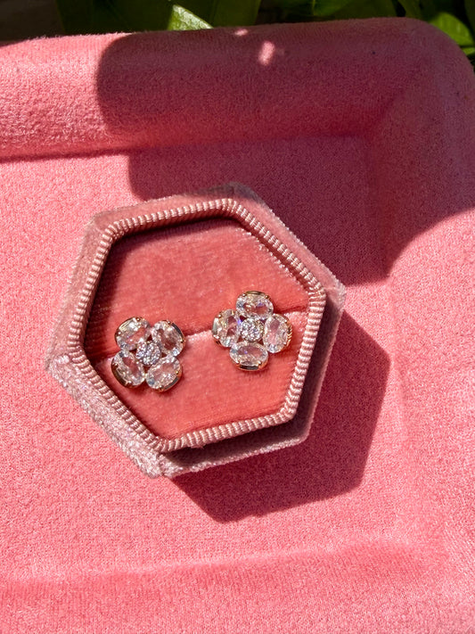 Mini Clover Glow Studs