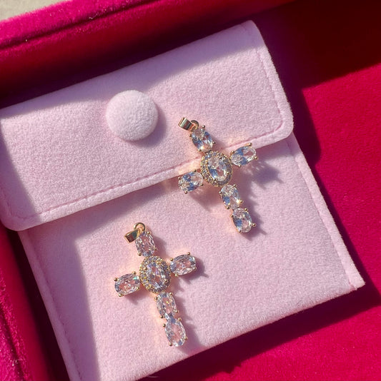 Luxe Cross Pendant